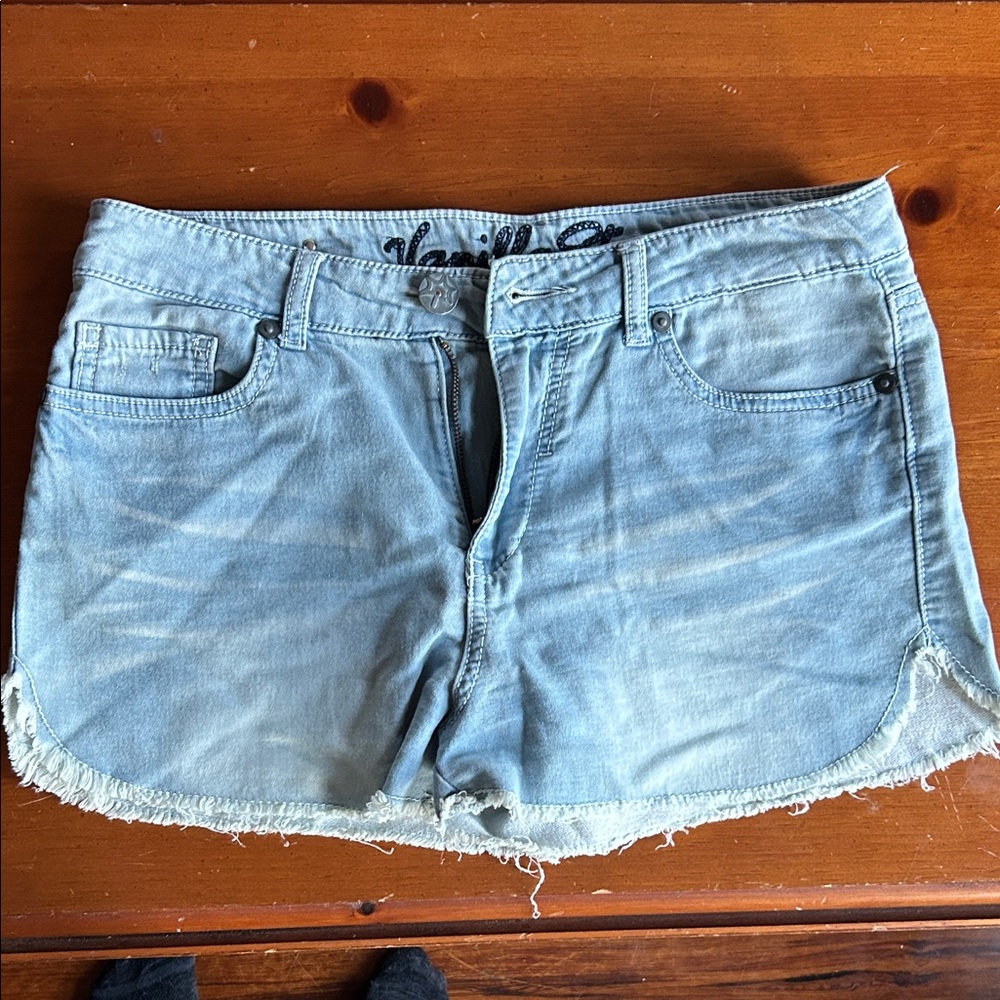 Vintage Low Rise Y2K Vanilla Star Women Jean Shorts